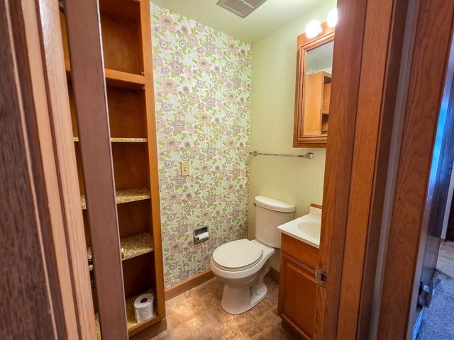 1310 STEAD DRIVE, Menasha, WI 54952