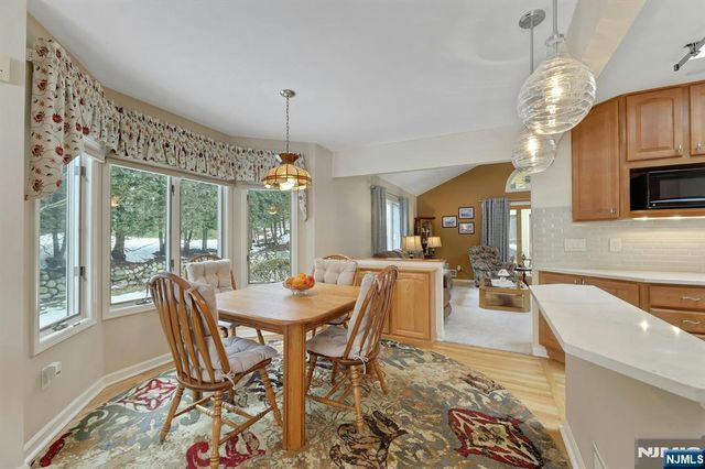 9 Lockwood Lane, Closter, NJ 07624