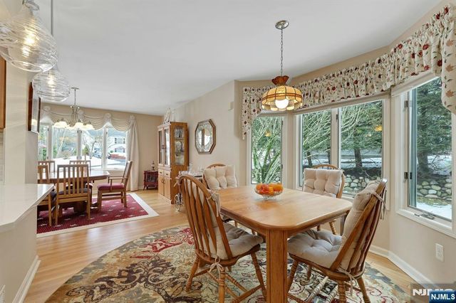 9 Lockwood Lane, Closter, NJ 07624