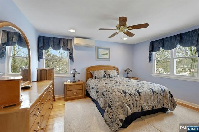 9 Lockwood Lane, Closter, NJ 07624