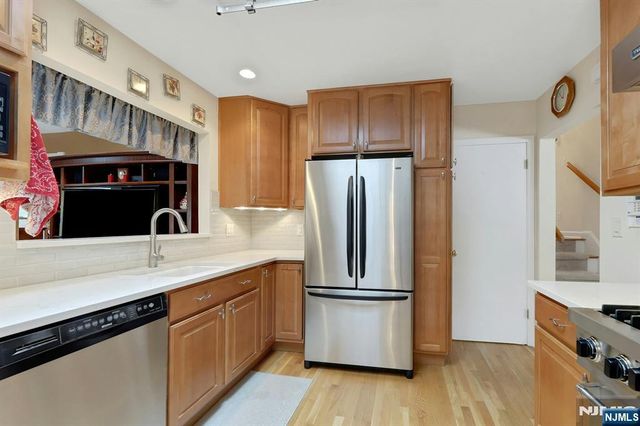 9 Lockwood Lane, Closter, NJ 07624