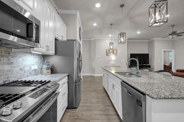 19041 Villa Lane, Montgomery, TX 77356