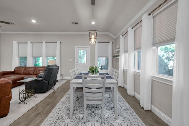 19041 Villa Lane, Montgomery, TX 77356