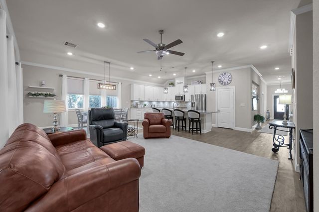 19041 Villa Lane, Montgomery, TX 77356