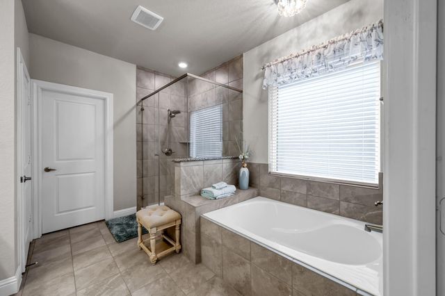 19041 Villa Lane, Montgomery, TX 77356