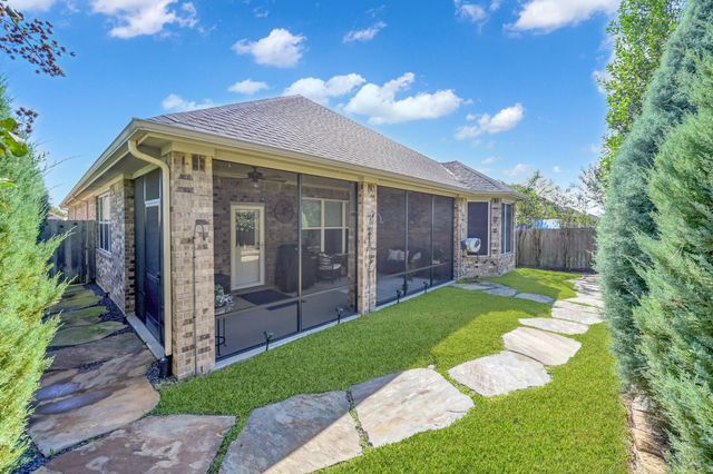 19041 Villa Lane, Montgomery, TX 77356