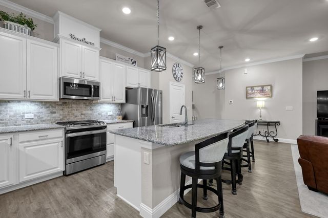 19041 Villa Lane, Montgomery, TX 77356