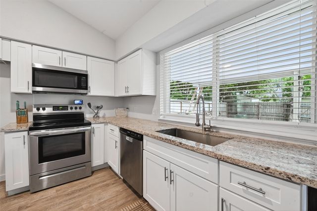 3703 Misty Cove Court, Dickinson, TX 77539