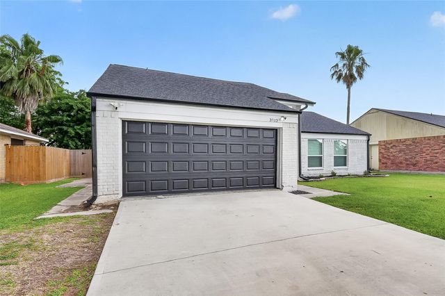 3703 Misty Cove Court, Dickinson, TX 77539