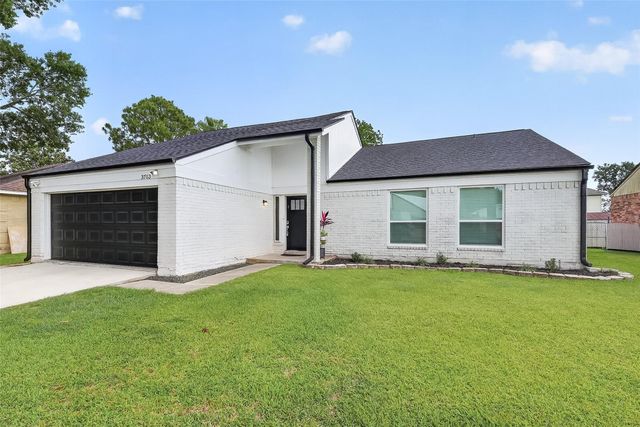 3703 Misty Cove Court, Dickinson, TX 77539