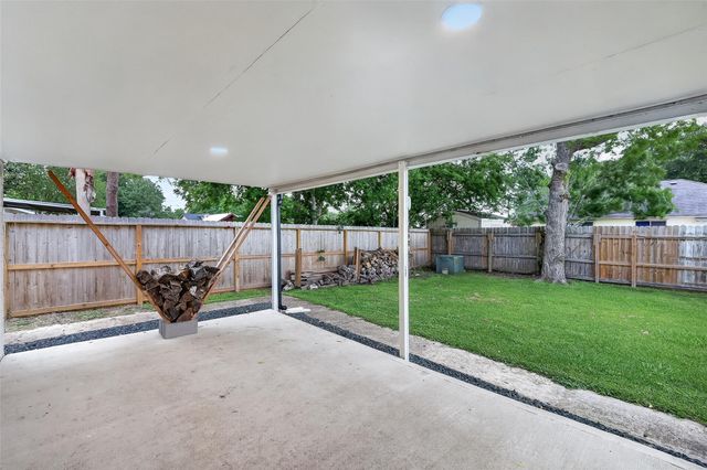 3703 Misty Cove Court, Dickinson, TX 77539