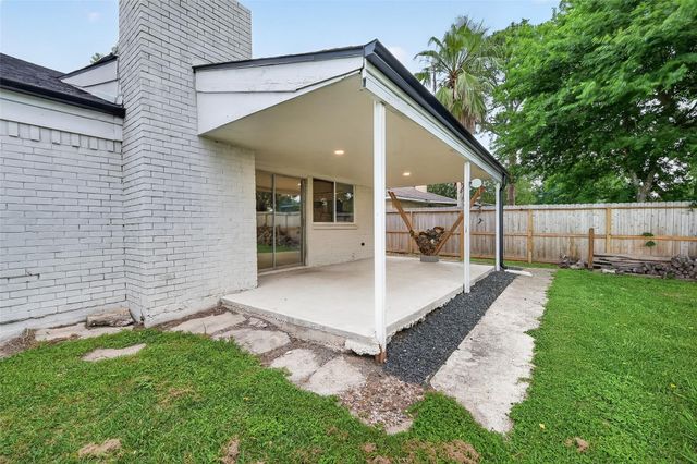 3703 Misty Cove Court, Dickinson, TX 77539