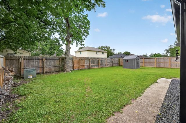 3703 Misty Cove Court, Dickinson, TX 77539