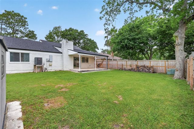 3703 Misty Cove Court, Dickinson, TX 77539