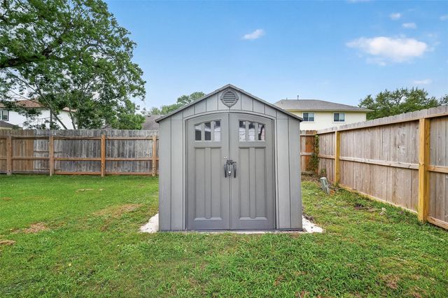 3703 Misty Cove Court, Dickinson, TX 77539