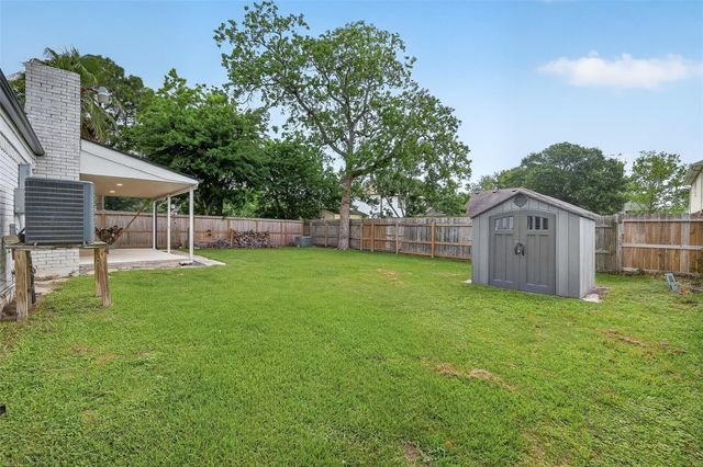 3703 Misty Cove Court, Dickinson, TX 77539