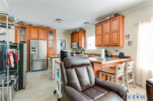 180 Mechams Cove Rd, Topping, VA 23169