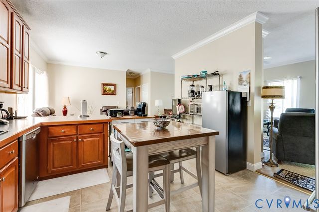 180 Mechams Cove Rd, Topping, VA 23169