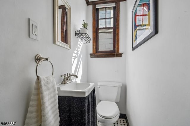 53 Park Ave, Maplewood Twp., NJ 07040