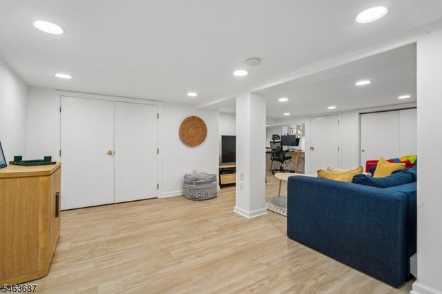 53 Park Ave, Maplewood Twp., NJ 07040