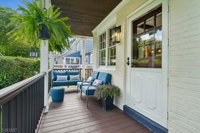 53 Park Ave, Maplewood Twp., NJ 07040