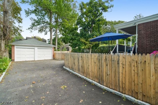 53 Park Ave, Maplewood Twp., NJ 07040