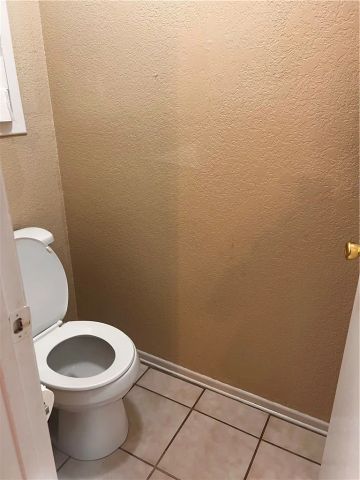 1825 Gable View Street, Palmdale, CA 93550