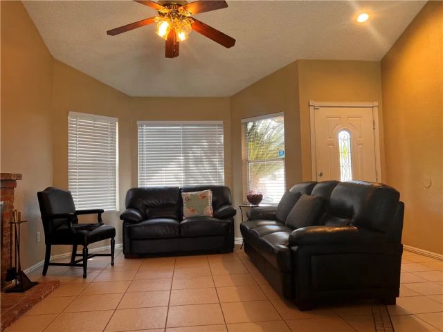 1825 Gable View Street, Palmdale, CA 93550