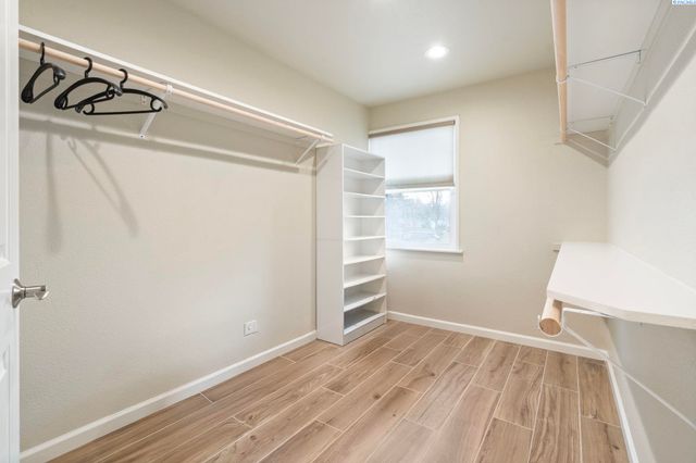 78 Whitten, Richland, WA 99354