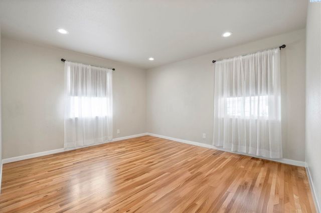 78 Whitten, Richland, WA 99354