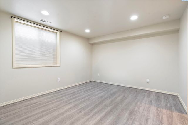 78 Whitten, Richland, WA 99354