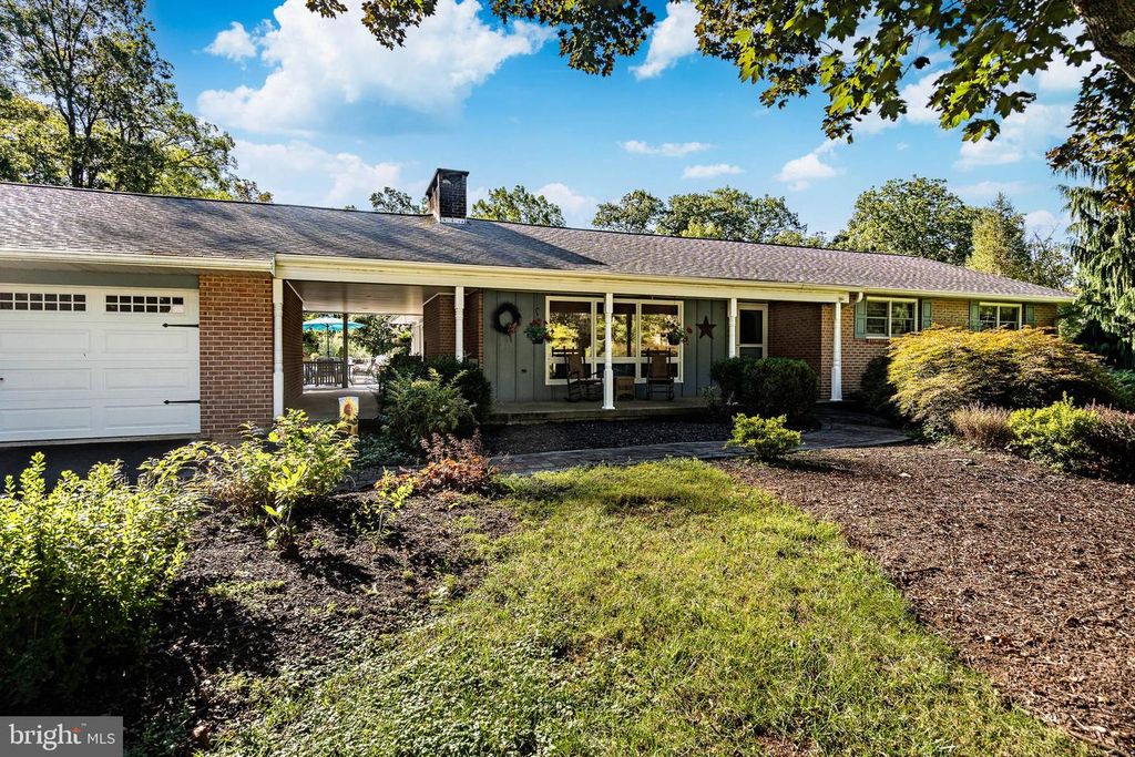 4331 E CAMPBELL RD, PENNSBURG, PA 18073 — photo 4