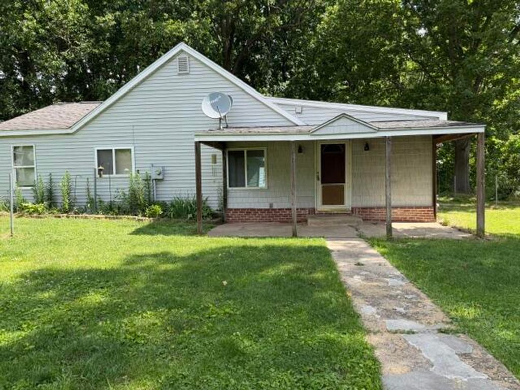 3406 W Shore Drive, Battle Creek, MI 49017