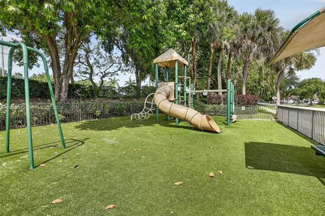 19010 NW 23rd Ct, Pembroke Pines, FL 33029