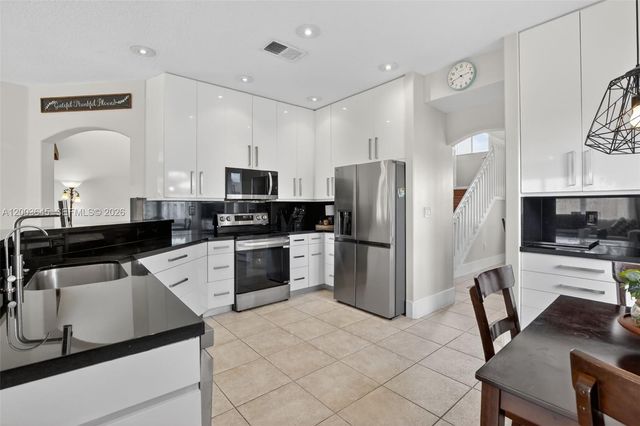 19010 NW 23rd Ct, Pembroke Pines, FL 33029