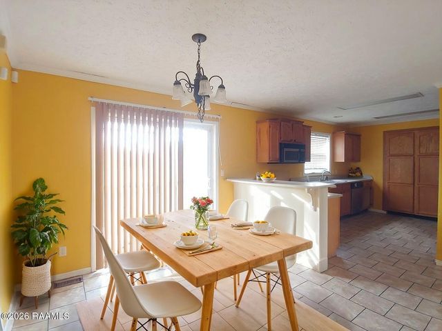 104 Schoeffler Road, Carencro, LA 70520