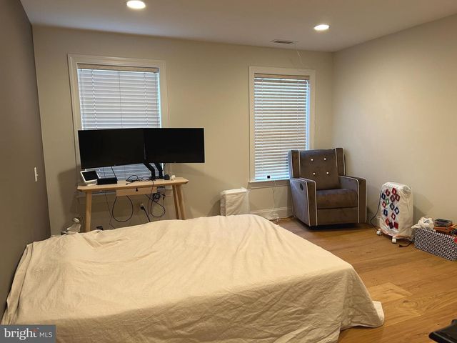 1 HAYMARKET LN, Bryn Mawr, PA 19010