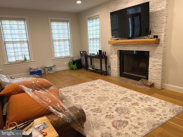 1 HAYMARKET LN, Bryn Mawr, PA 19010