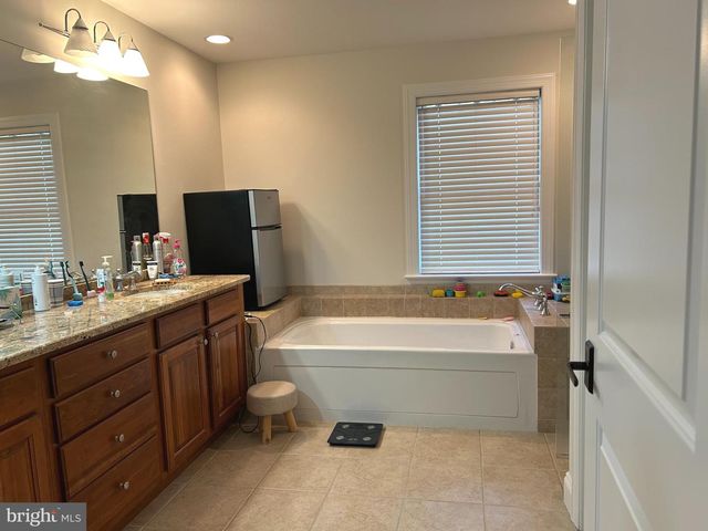 1 HAYMARKET LN, Bryn Mawr, PA 19010