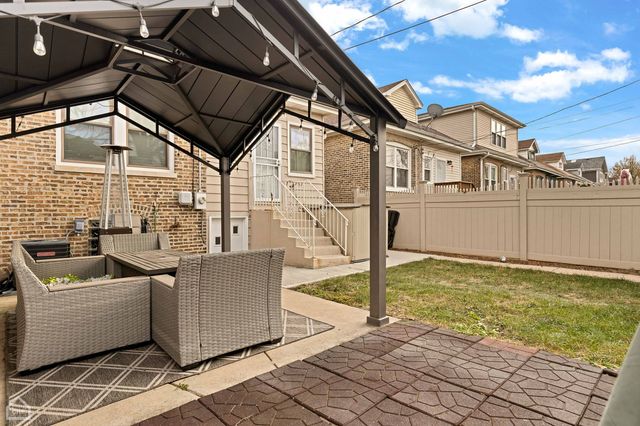 9320 S Racine Avenue, Chicago, IL 60620