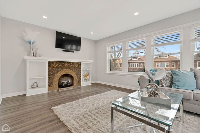 9320 S Racine Avenue, Chicago, IL 60620