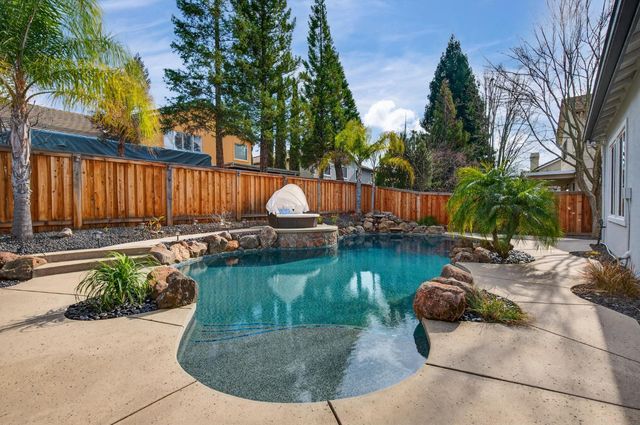 2509 Century Oak Dr, Lincoln, CA 95648