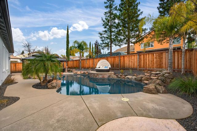 2509 Century Oak Dr, Lincoln, CA 95648