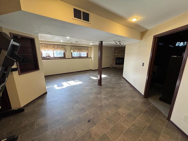 W1955 FAIRFIELD LANE, Sheboygan, WI 53083