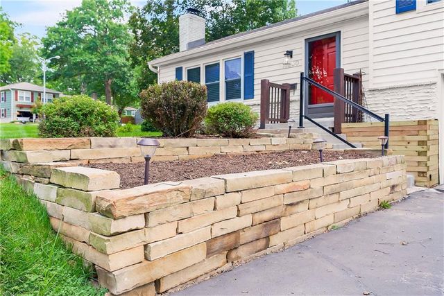 10200 Outlook Drive, Overland Park, KS 66207