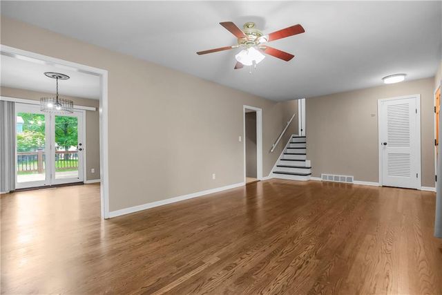 10200 Outlook Drive, Overland Park, KS 66207