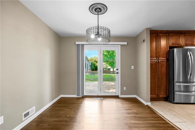 10200 Outlook Drive, Overland Park, KS 66207