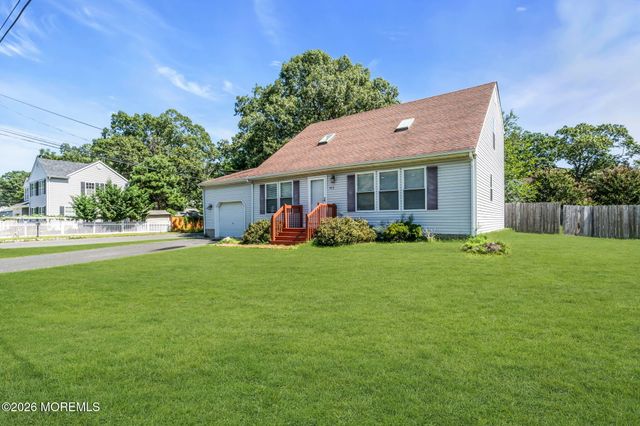 513 Harding Avenue, Toms River, NJ 08753