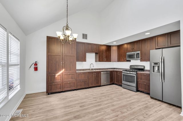 513 Harding Avenue, Toms River, NJ 08753