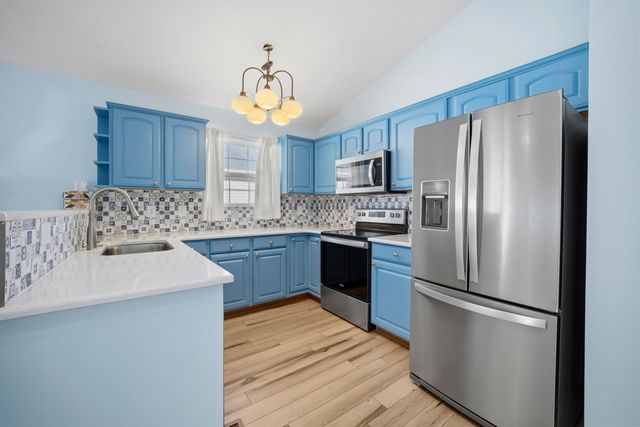 74 Sunwatch Drive, Huntington, WV 25705